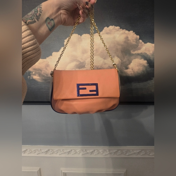 Fendi Handbags - Vintage FENDI Nappa Fendista Pouchette Crossbody Bag